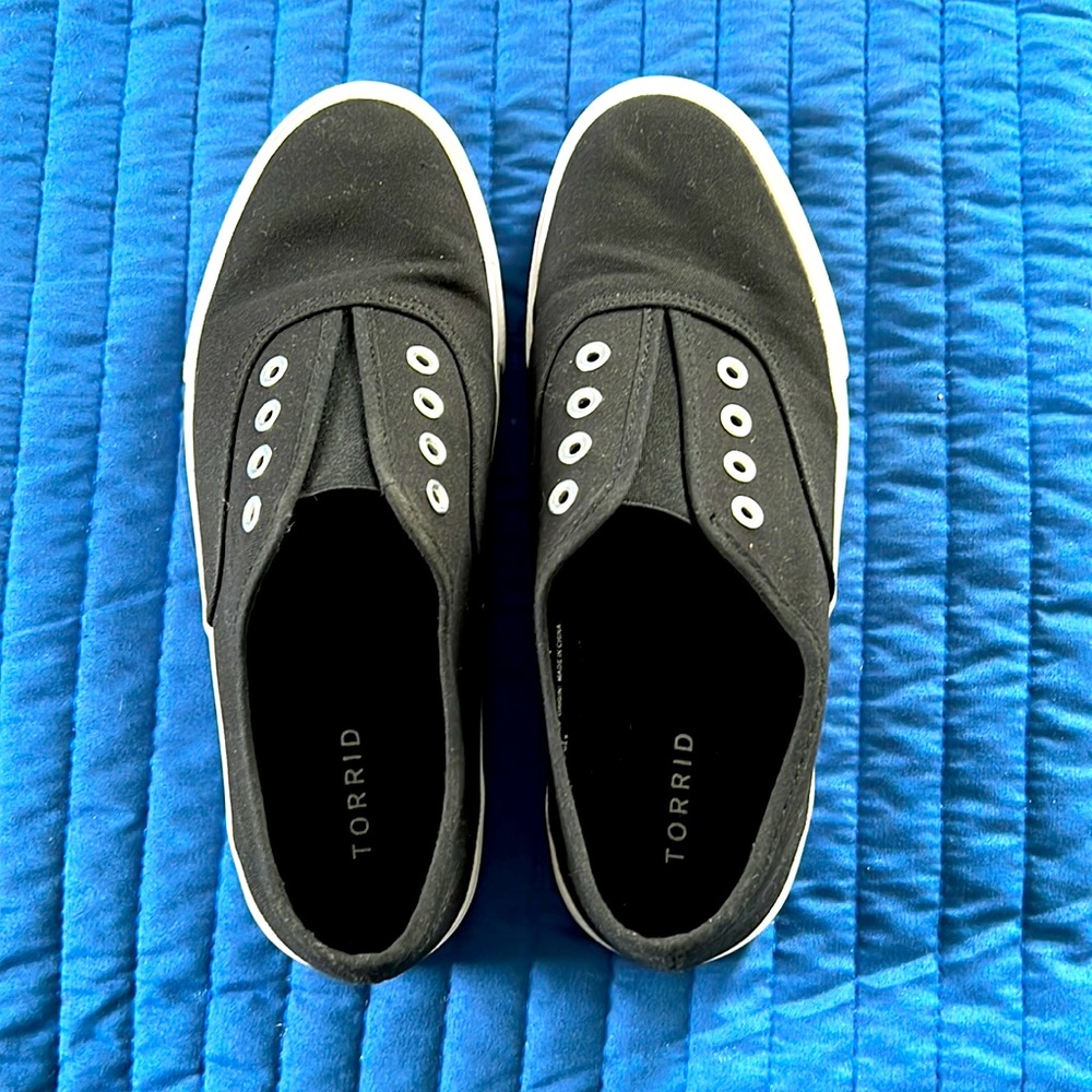 Torrid size 9 slip on sneakers